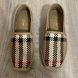 Burberry Laticced Espadrille Flats 37
